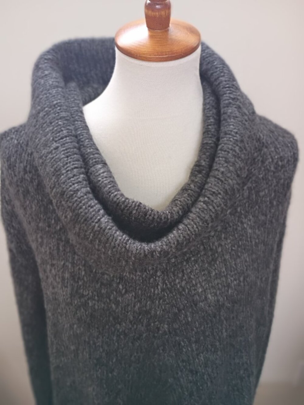 Gray Sweater by Vintage American Jeans Size M Vintage Beauty